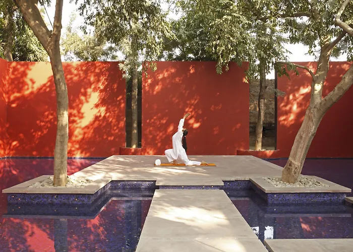 Roseate House New Delhi Hotel